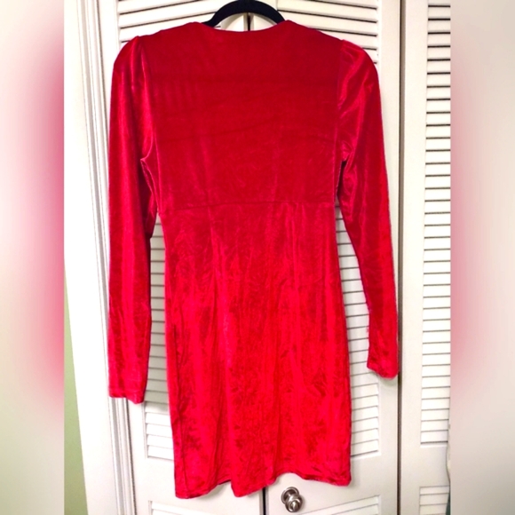 Suzanne Betro Red Crushed Velvet Dress Small Long Sleeved Loop hole buttons NWT - Picture 3 of 10